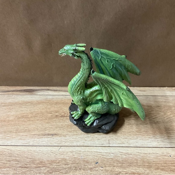 New! Summit Collection Green Dragon On Rock Statue Figurine Decoration - Picture 3 of 11